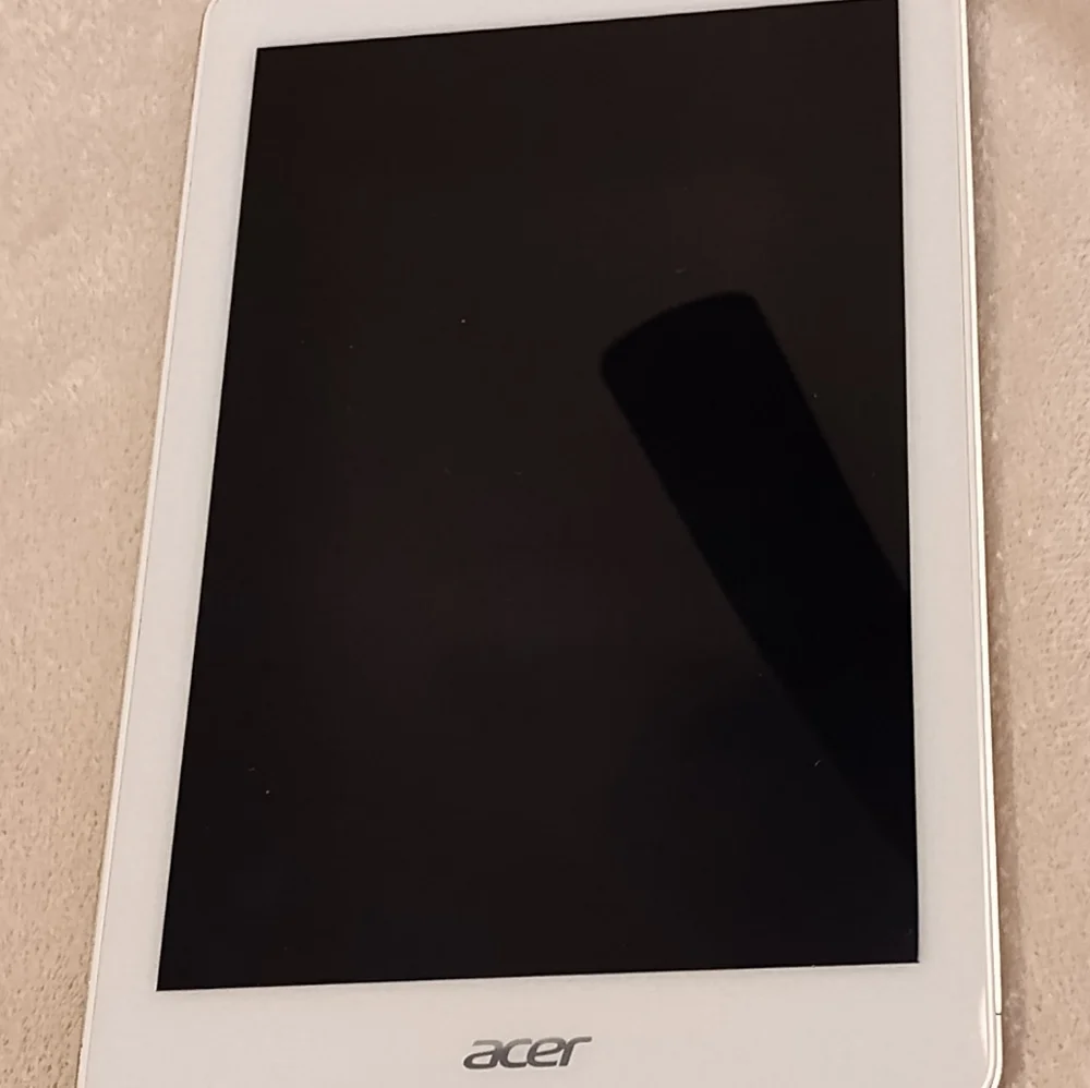 Like-New ACER Tablet 10/2014